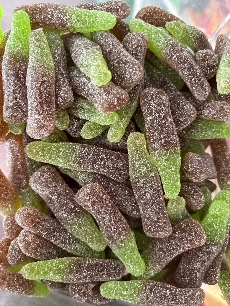 Bouteille de coca sucré marron et verte Halal (100g)