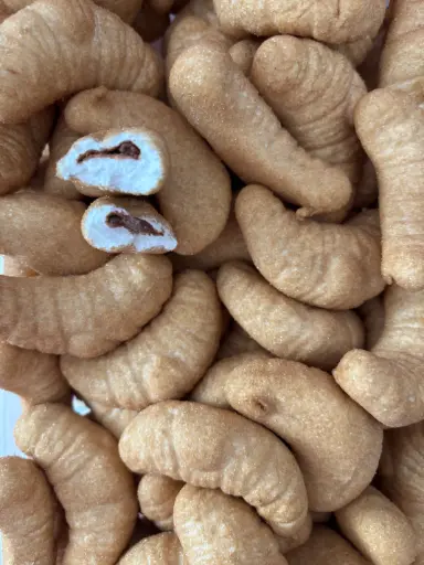 Croissant marshmallow fourré au chocolat sucré (1 pièce)